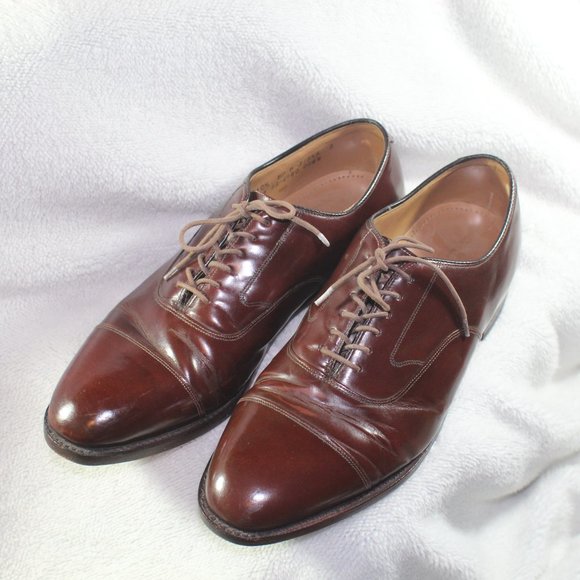 Johnston & Murphy Other - EUC. Johnston & Murphy Brown Cap Toe